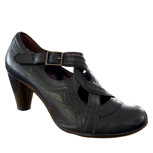 INDIGO BY CLARKS • Women’s Black Leather Mary Jane Buckle Detail Heels - Picture 1 of 12